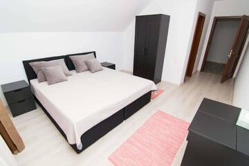 Фотографии Отели типа «постель и завтрак» Continental Boutique Rooms г. Сфынту-Георге (Румыния) №4 Фото Отели типа «постель и завтрак» Continental Boutique Rooms г. Сфынту-Георге 4