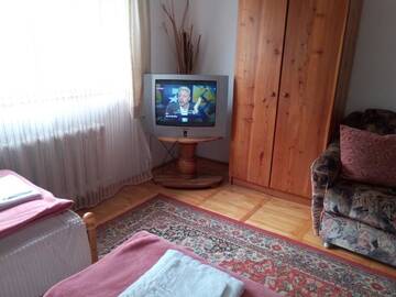 Фото номера Семейный номер Гостевой дом PENSIUNEA BORDÁS PANZIÓ г. Сфынту-Георге 8