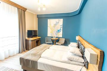 Фото номера Стандартный двухместный номер с 2 отдельными кроватями Отель Panorama Boutique Hotel г. Сфынту-Георге 4