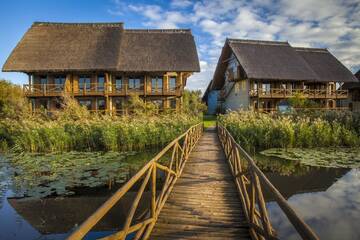 Фотографии Курортные отели Green Village Resort г. Сфынту-Георге (Румыния) №1 Фото Курортные отели Green Village Resort г. Сфынту-Георге 1